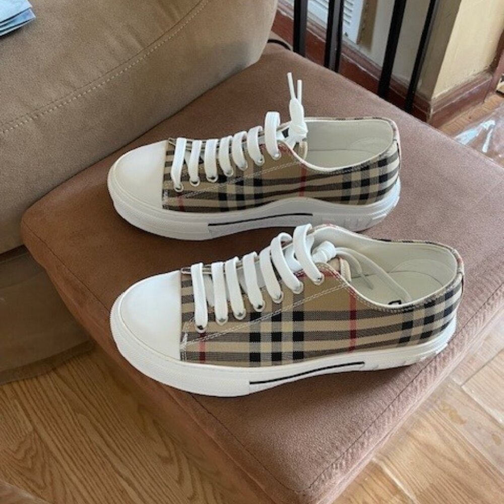 Size 8- Burberry Jack Vintage Check Sneaker Archive Beige W